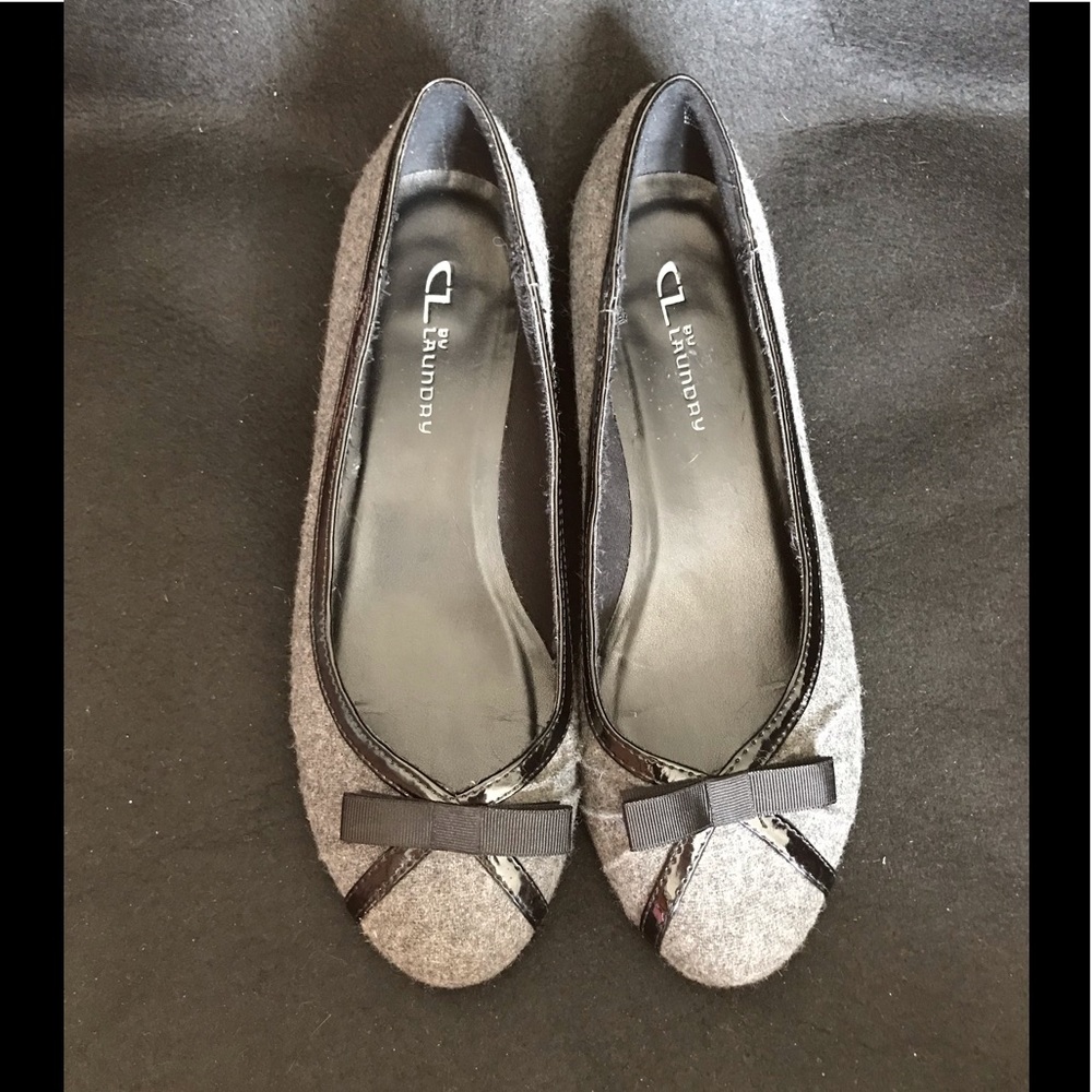 Chinese Laundry flats